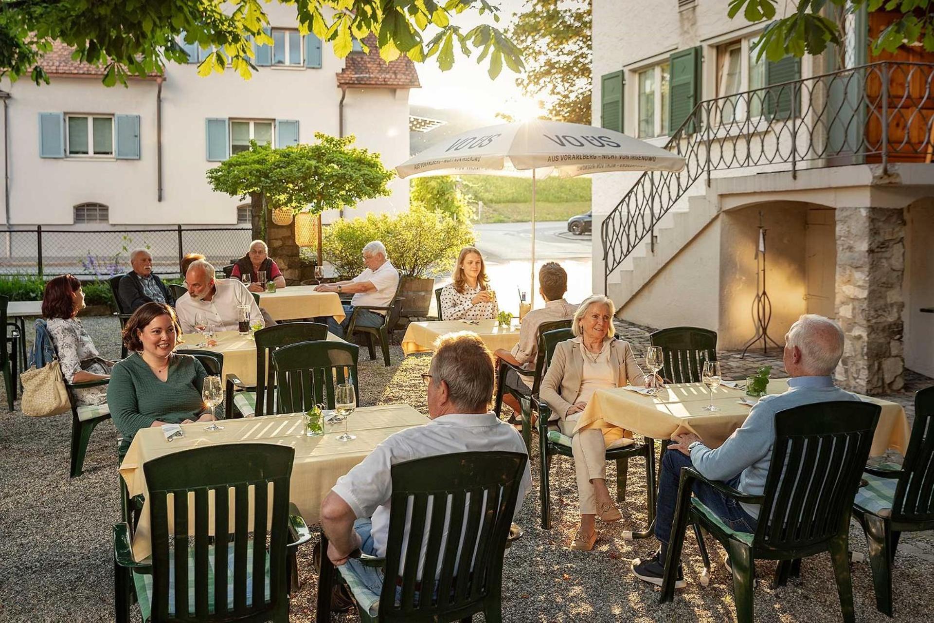 Hotel Gasthof Kroenele Lustenau Exterior photo